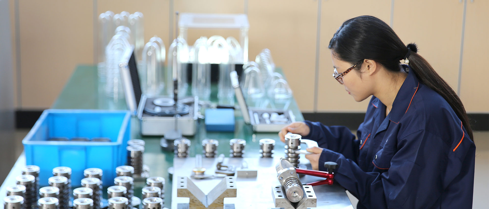 Falando sobre o processo de moldagem por injeção de pré-formas PET